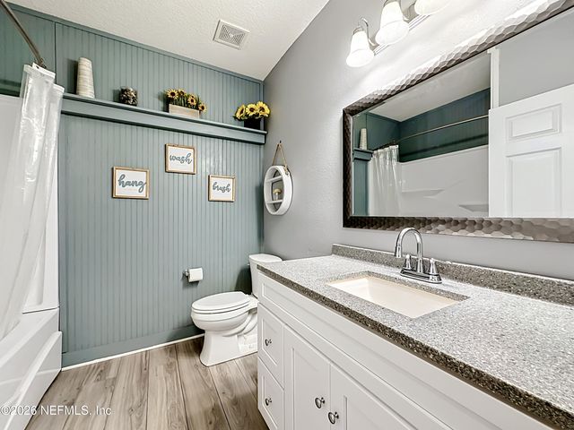 785 OAKLEAF PLANTATION Parkway 1323, Orange Park, FL 32065