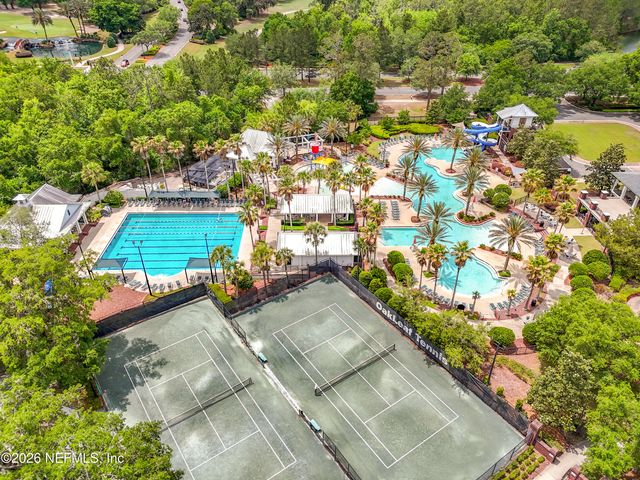 785 OAKLEAF PLANTATION Parkway 1323, Orange Park, FL 32065
