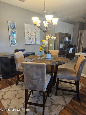 785 OAKLEAF PLANTATION Parkway 1323, Orange Park, FL 32065