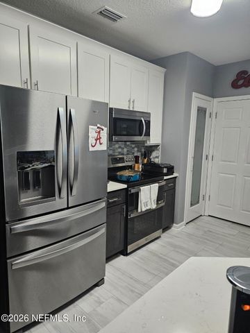 785 OAKLEAF PLANTATION Parkway 1323, Orange Park, FL 32065