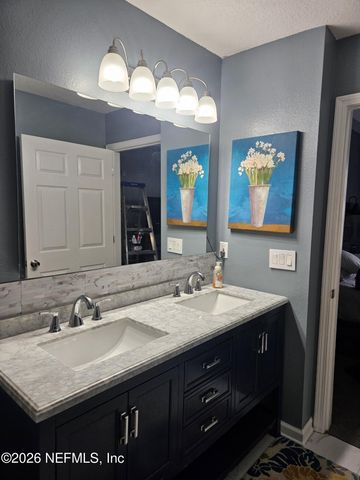 785 OAKLEAF PLANTATION Parkway 1323, Orange Park, FL 32065