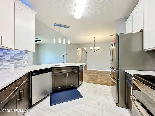 785 OAKLEAF PLANTATION Parkway 1323, Orange Park, FL 32065