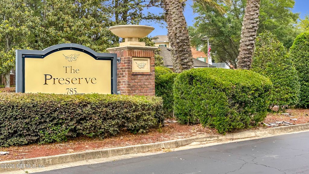 785 OAKLEAF PLANTATION Parkway 1323, Orange Park, FL 32065