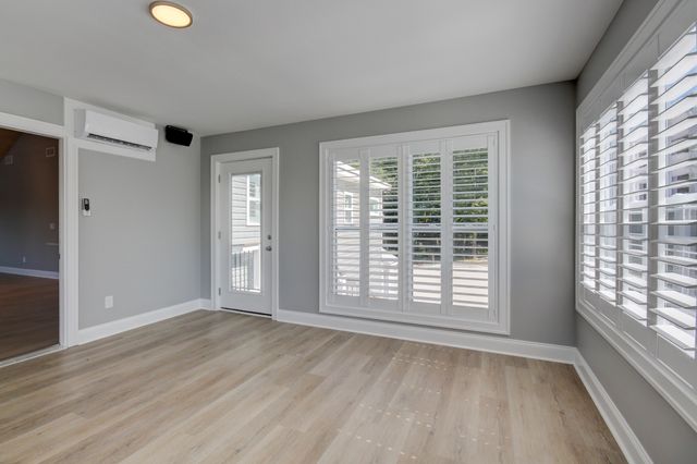 120 Golden Eagle Dr, Dover, TN 37058