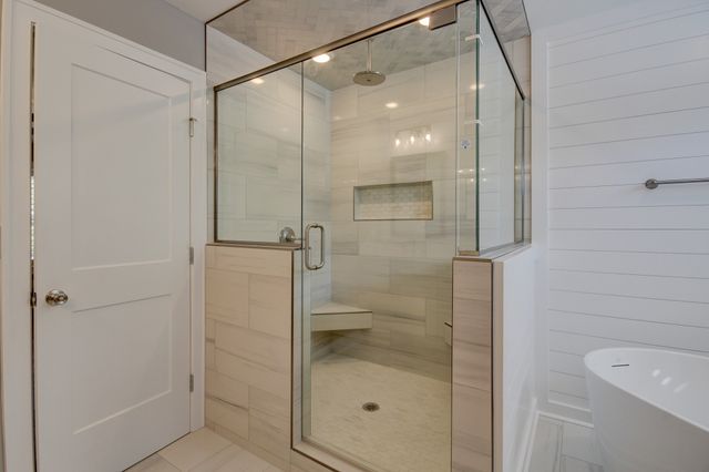 120 Golden Eagle Dr, Dover, TN 37058