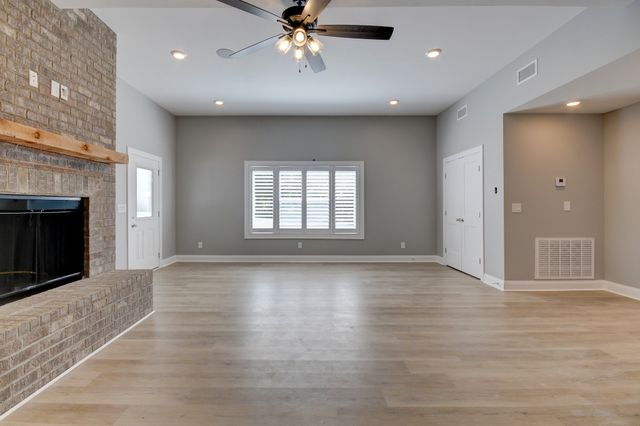 120 Golden Eagle Dr, Dover, TN 37058