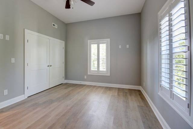 120 Golden Eagle Dr, Dover, TN 37058