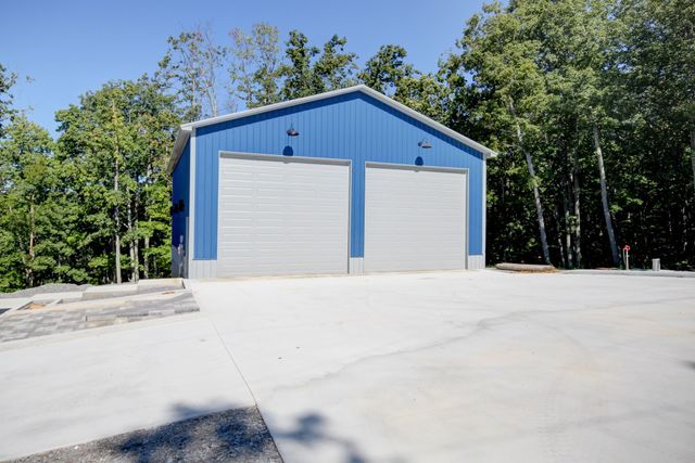 120 Golden Eagle Dr, Dover, TN 37058