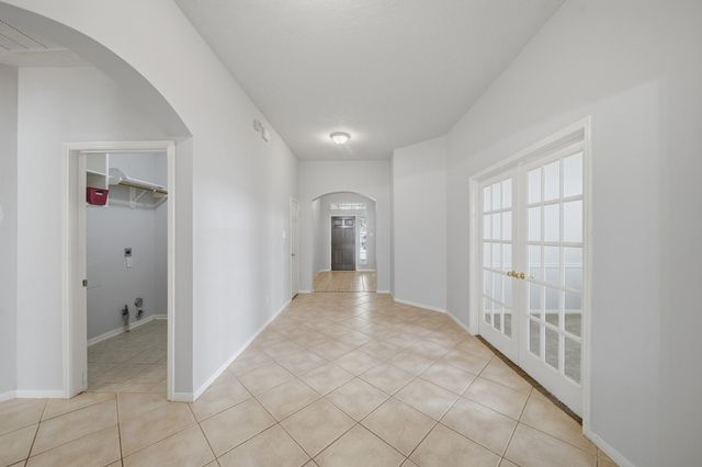 1631 Crescent Shores Lane, Pasadena, TX 77586