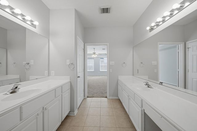 1631 Crescent Shores Lane, Pasadena, TX 77586