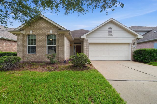1631 Crescent Shores Lane, Pasadena, TX 77586