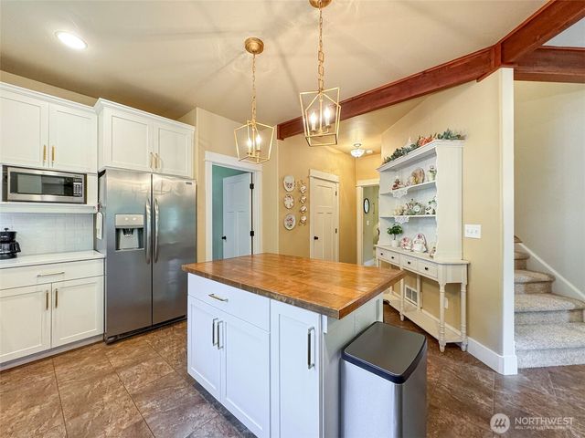 325 Evergreen View Parkway, Port Angeles, WA 98363