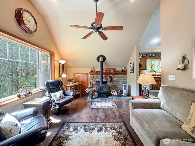 325 Evergreen View Parkway, Port Angeles, WA 98363