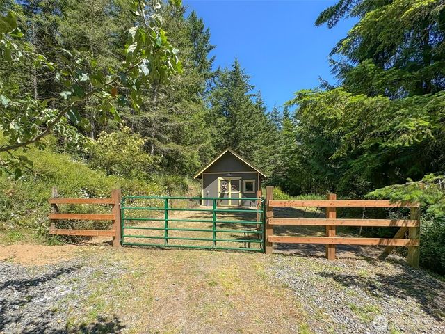 325 Evergreen View Parkway, Port Angeles, WA 98363