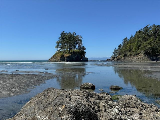 325 Evergreen View Parkway, Port Angeles, WA 98363