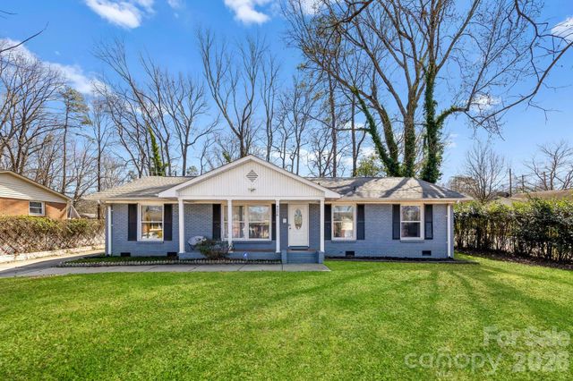 4508 Belle Plaine Drive, Charlotte, NC 28215