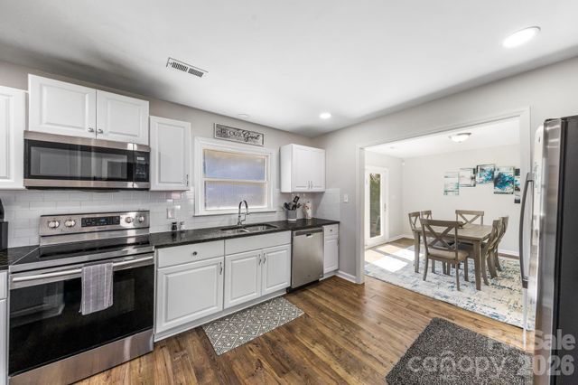 4508 Belle Plaine Drive, Charlotte, NC 28215