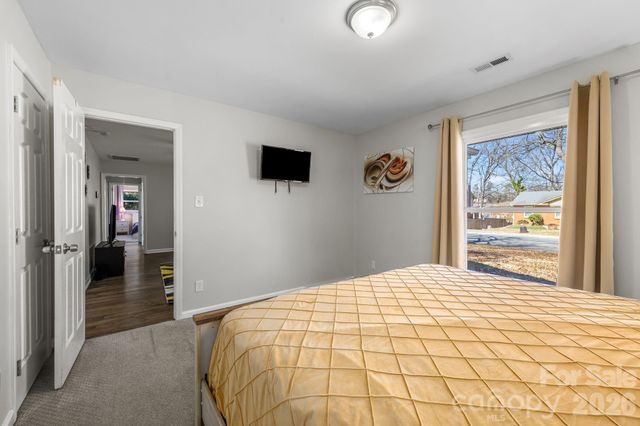 4508 Belle Plaine Drive, Charlotte, NC 28215