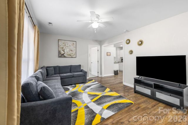 4508 Belle Plaine Drive, Charlotte, NC 28215