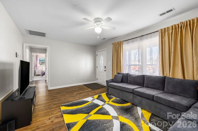 4508 Belle Plaine Drive, Charlotte, NC 28215