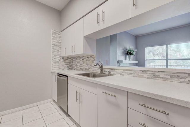 2701 Bellefontaine Street B1, Houston, TX 77025