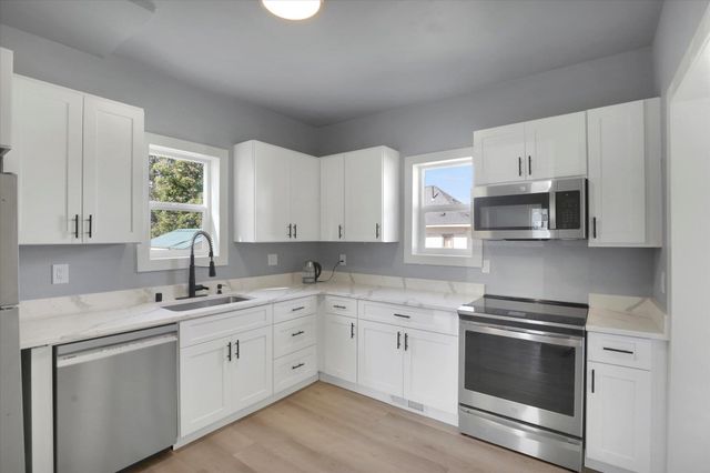 2811 N Lincoln St, Spokane, WA 99205