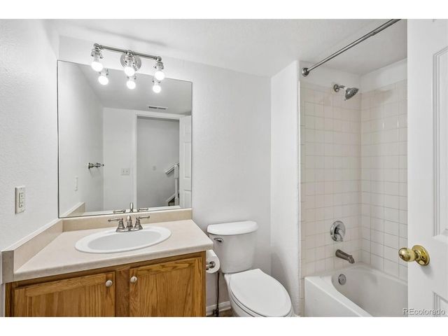 1375 S Dayton Ct, Denver, CO 80247