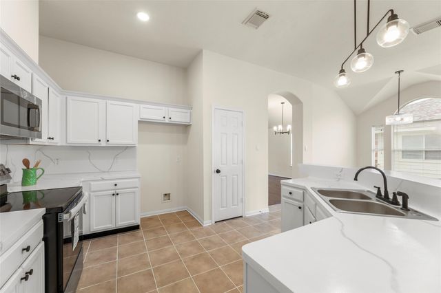 2210 Plum Square Court, Fresno, TX 77545