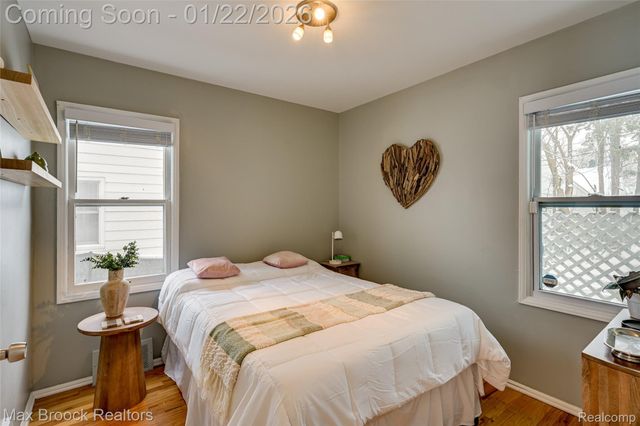 1460 Cole Street, Birmingham, MI 48009