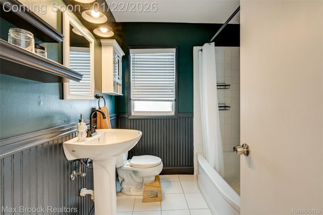 1460 Cole Street, Birmingham, MI 48009