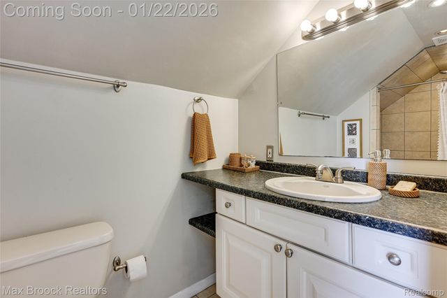 1460 Cole Street, Birmingham, MI 48009