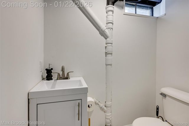 1460 Cole Street, Birmingham, MI 48009