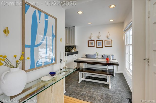 1460 Cole Street, Birmingham, MI 48009