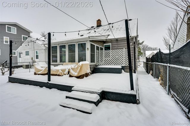 1460 Cole Street, Birmingham, MI 48009