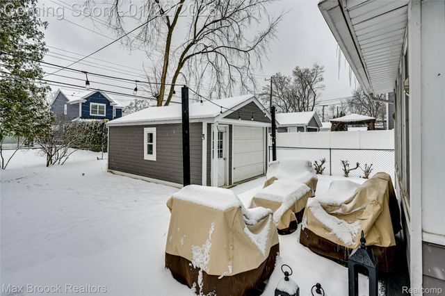 1460 Cole Street, Birmingham, MI 48009