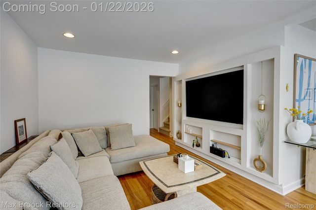 1460 Cole Street, Birmingham, MI 48009