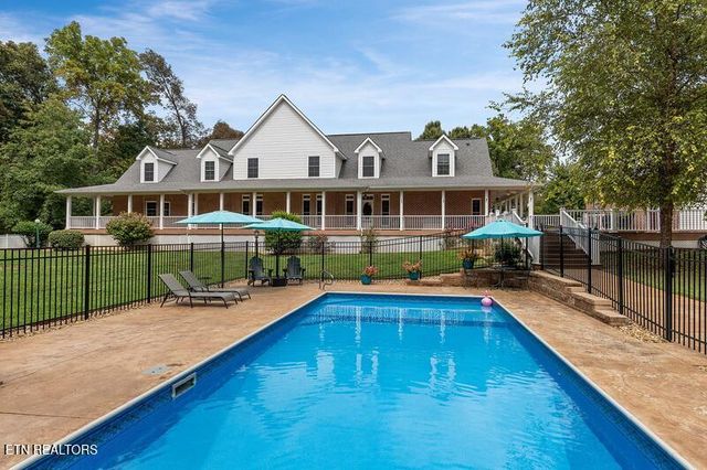 514 Enigma Code Way, Friendsville, TN 37737