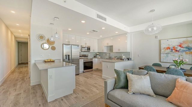 1703 N TAMIAMI TRAIL 404, Sarasota, FL 34234