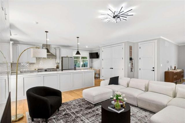 2331 Preston Park Court, Decatur, GA 30032