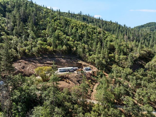 1050 Wards Creek Road, Rogue River, OR 97537