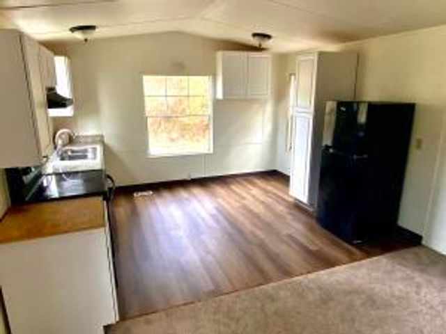 1050 Wards Creek Road, Rogue River, OR 97537