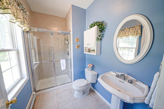 10 Park View Lane, Lake Grove, NY 11755