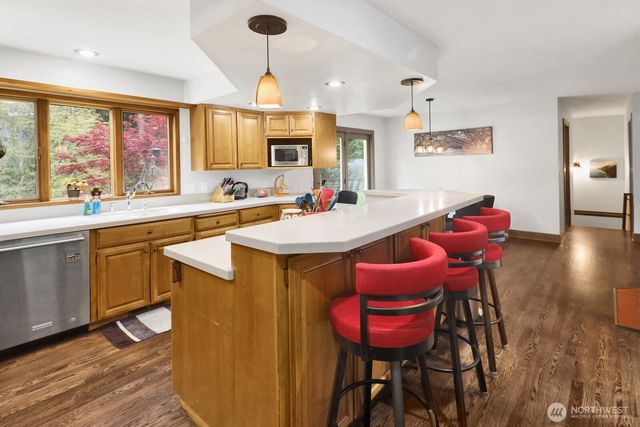 1872 Governor Road, Bellingham, WA 98229