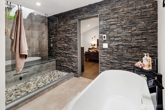 1872 Governor Road, Bellingham, WA 98229