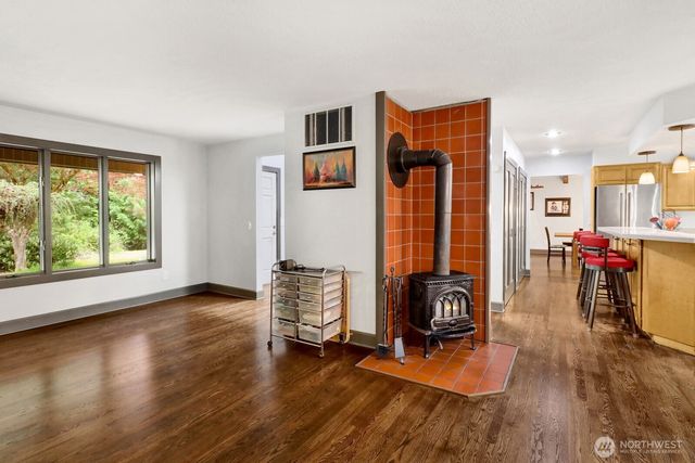 1872 Governor Road, Bellingham, WA 98229