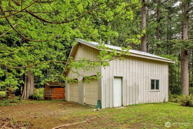 1872 Governor Road, Bellingham, WA 98229