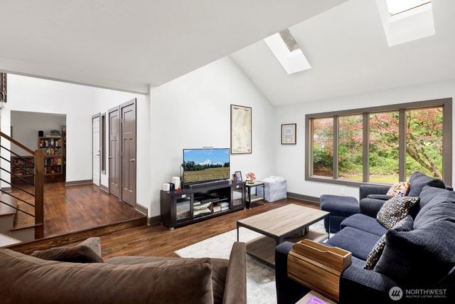 1872 Governor Road, Bellingham, WA 98229