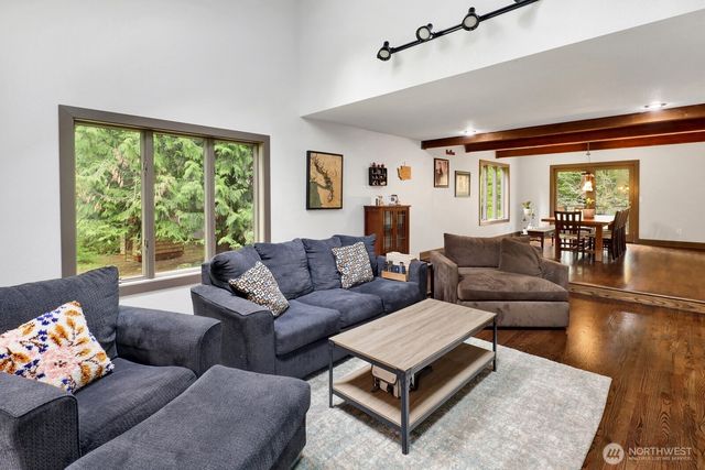 1872 Governor Road, Bellingham, WA 98229