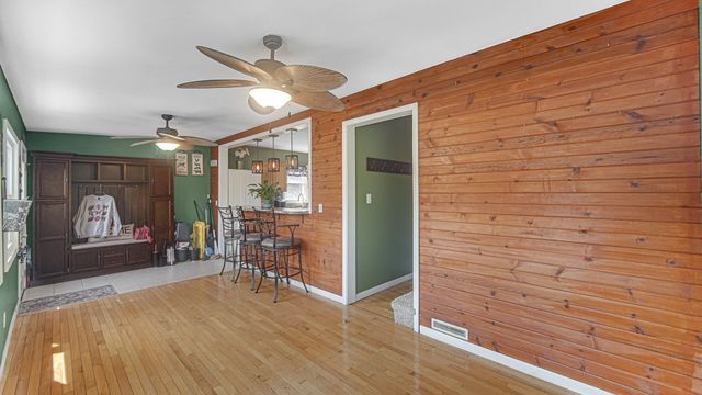 6263 Grand Boulevard, Hobart, IN 46342