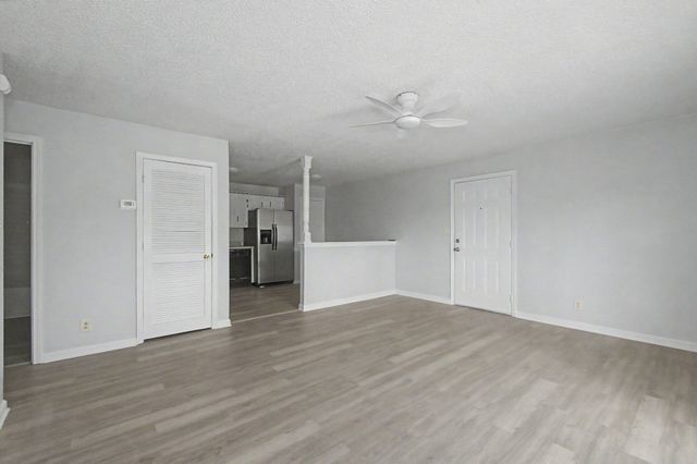 410 Jack Miller Blvd Apt A, Clarksville, TN 37042